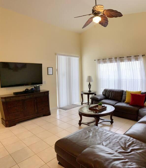 Minutes To Disney! Spacious Home W/ Private Pool, Themed Rooms! 올랜도 외부 사진